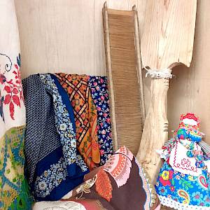 "Пряха прядёт, а Бог ей нить подаёт"