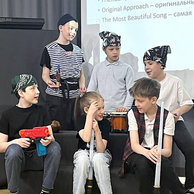 Весна и песня