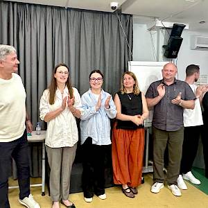 Держать удар, достигать цели