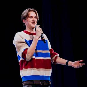 Без пяти минут живой классик